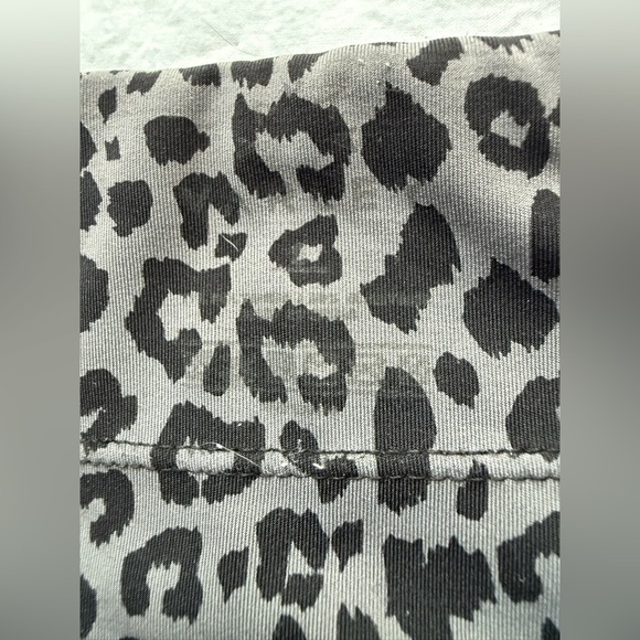Varley Bedford Black and Grey Leopard Print Leggings Small - Picture 5 of 12
